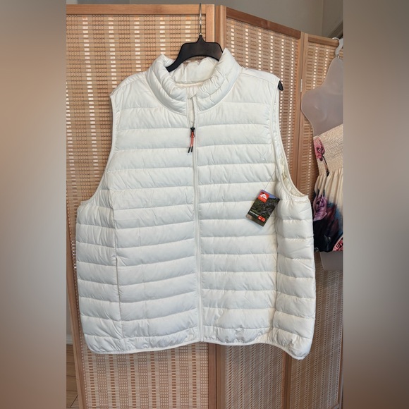 Ozark Trail soft puffer White plus size vest sz 2X - Picture 8 of 16